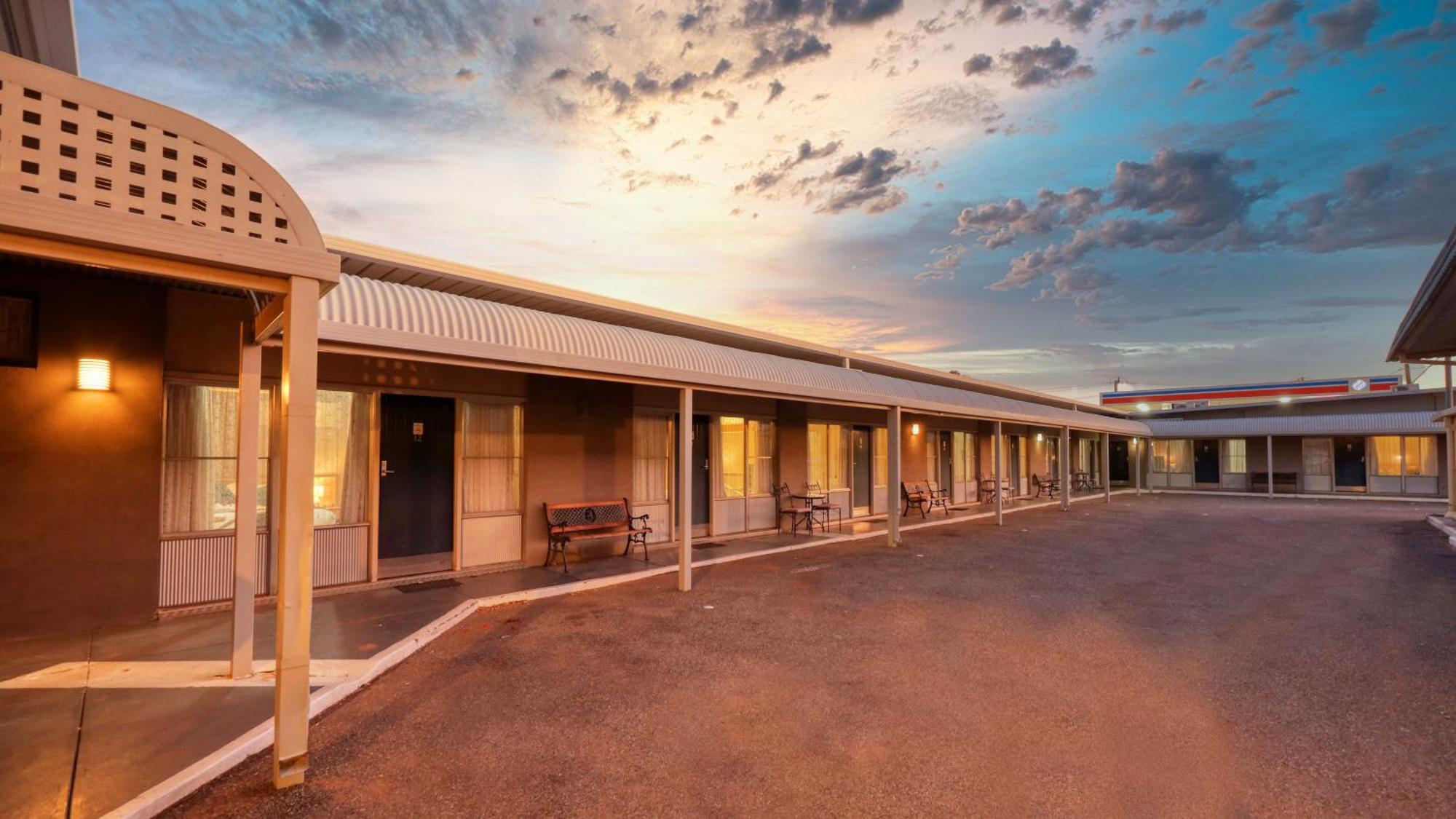 Silver Haven Motor Inn Broken Hill Exterior photo